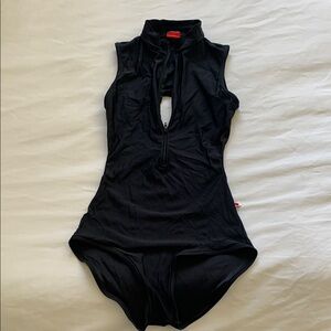 Black Sleeveless Zip-Up YUMIKO leotard